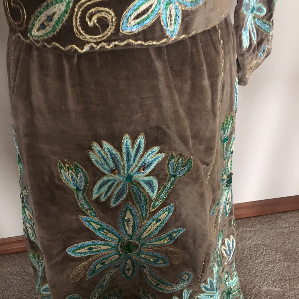 HANDMADE GOWN!! - Picture 7 of 7